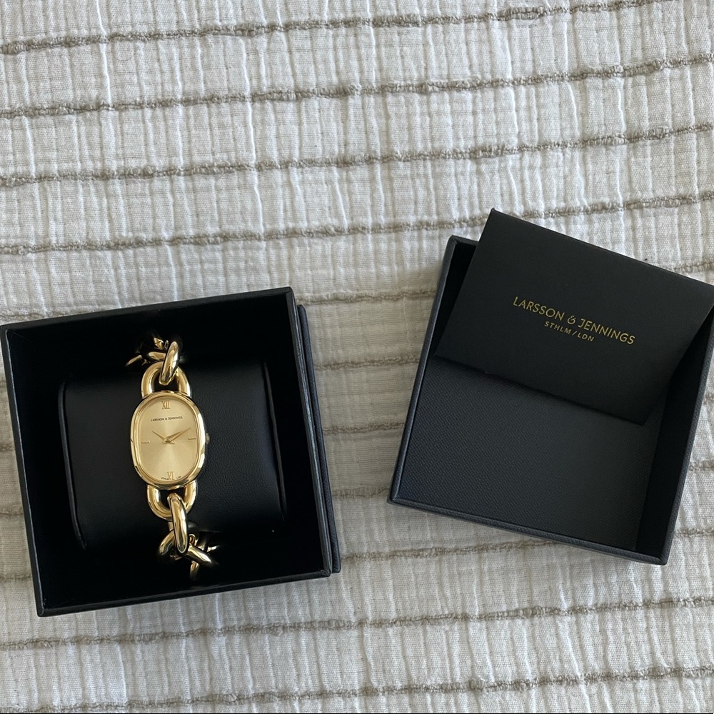 Brand new with box Larsson and Jennings 
SAGA 22MM GOLD chain watch